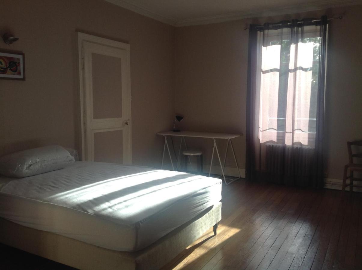 Appartement En Centre Ville Nevers Exterior foto