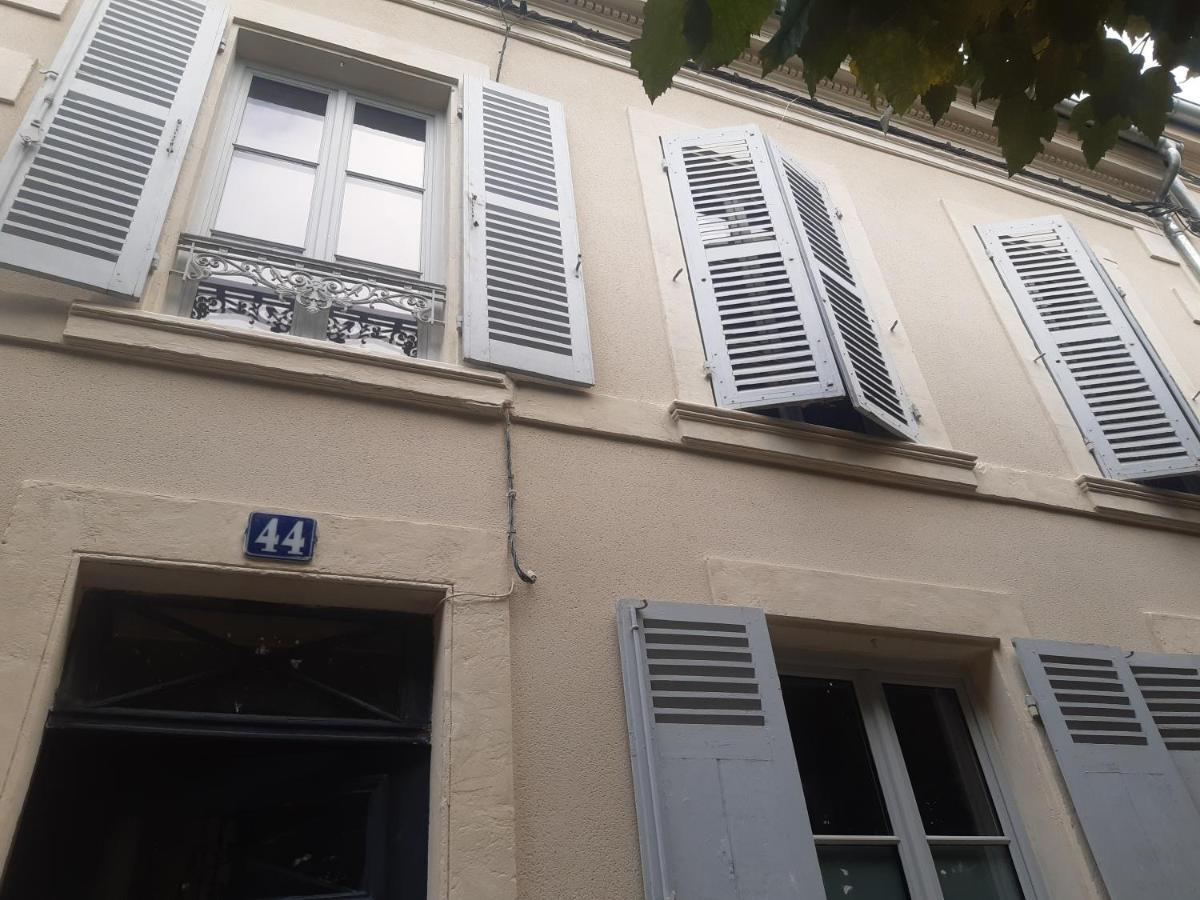 Appartement En Centre Ville Nevers Exterior foto